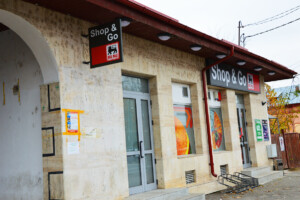 Magazin Shop&GO la 5 minute de Ansamblul Intrarea cu Tei